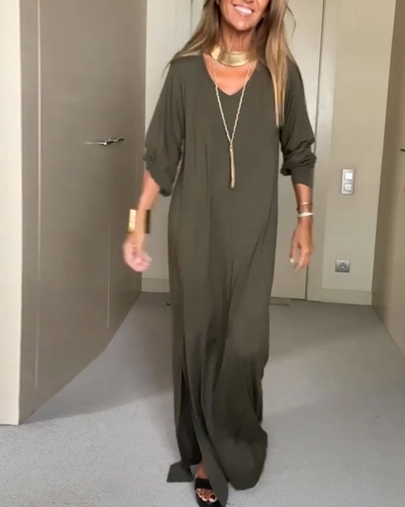 Avslappnad enfärgad v-ringad klänning